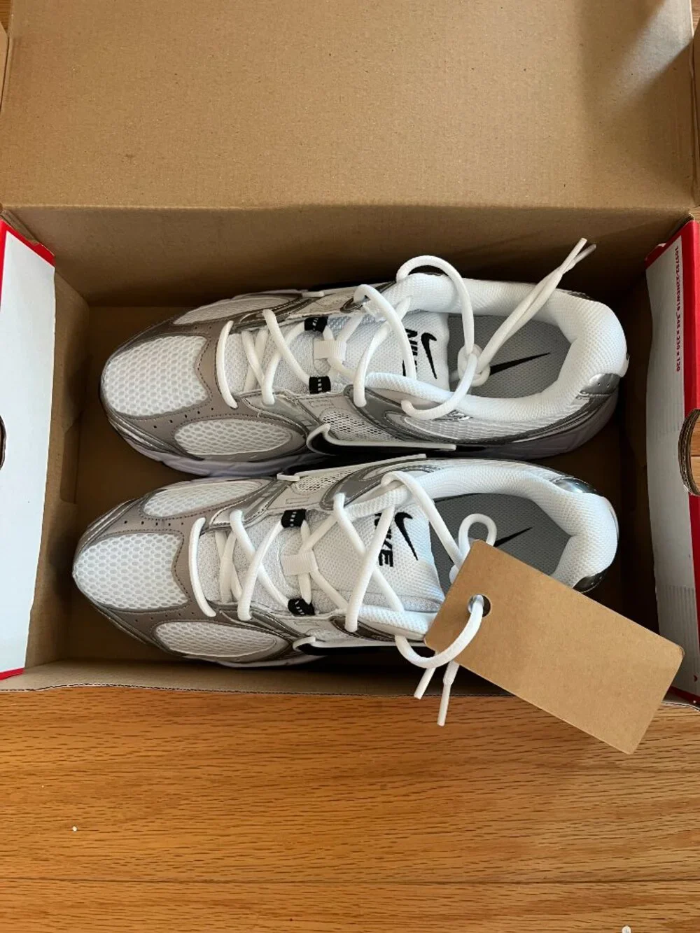 Nike Sneakers: NEW!!!! Never used